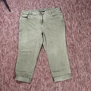 Kut From The Kloth Amy Crop Straight Leg Women’s Cuffed Capri’s Green Size 20W